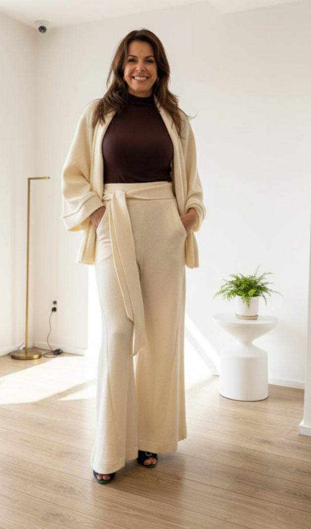 Calça pantalona canelada