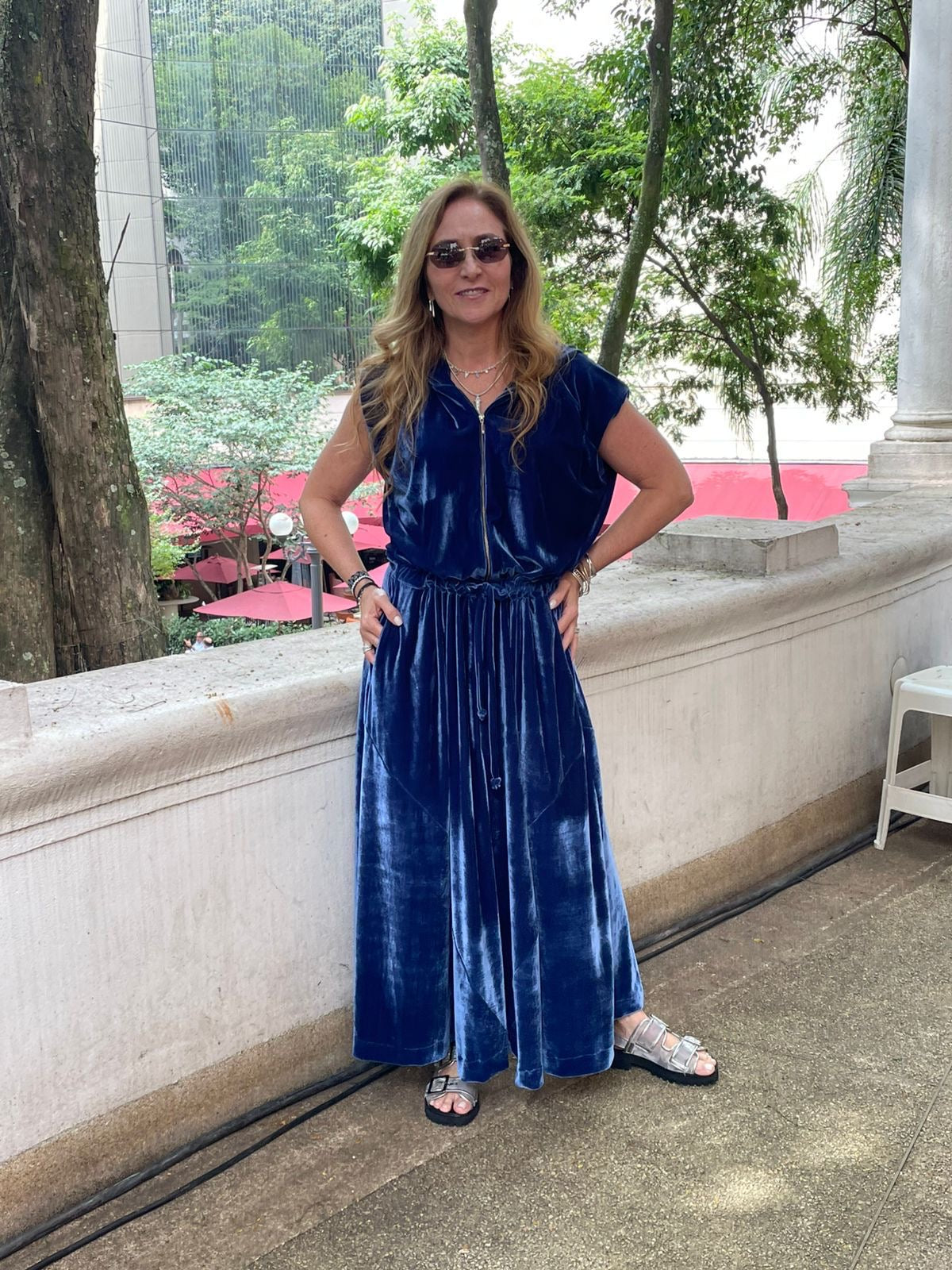 Vestido sem manga com zipper